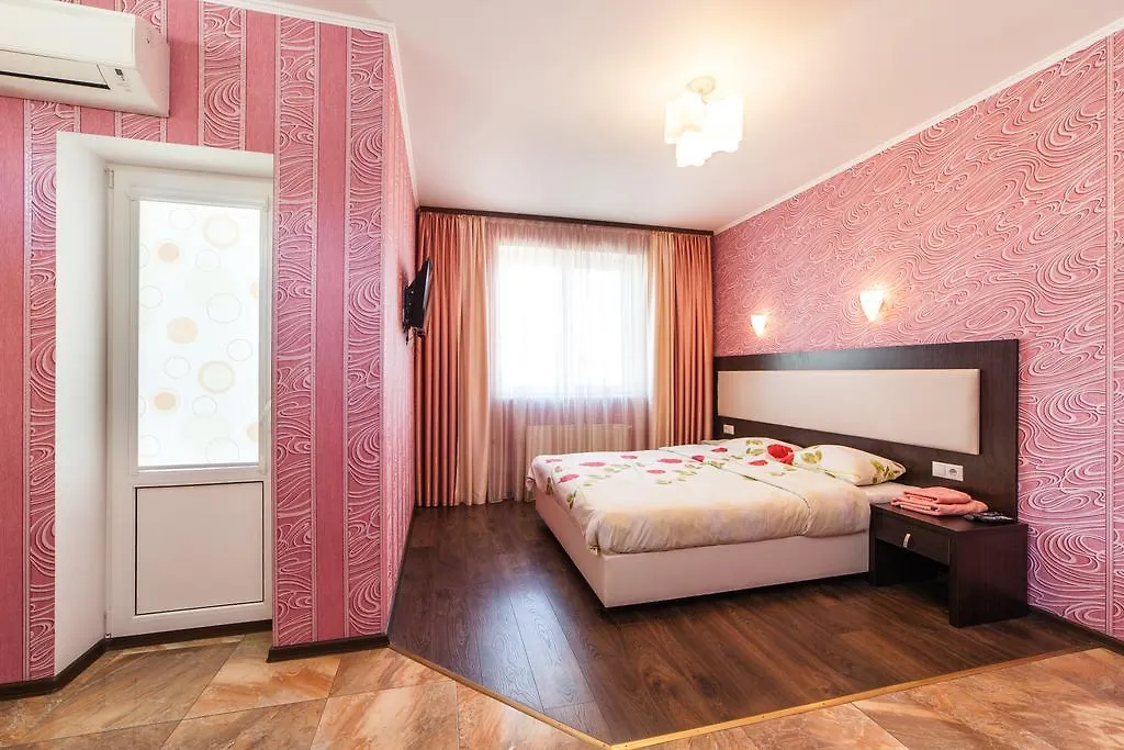Home Comfort Livoberezhna Iec Kiev 0*, Kyiv